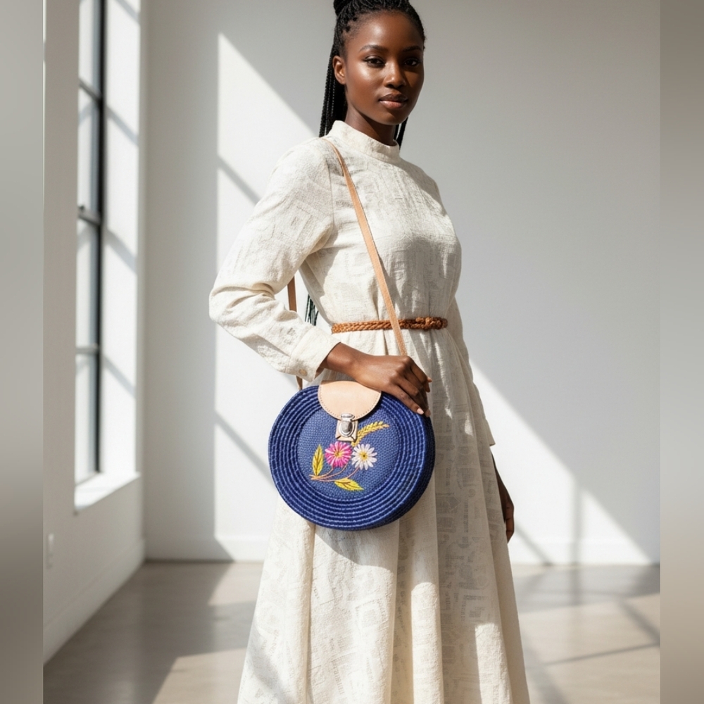 Elegant Floral Embroidered Crossbody Bag